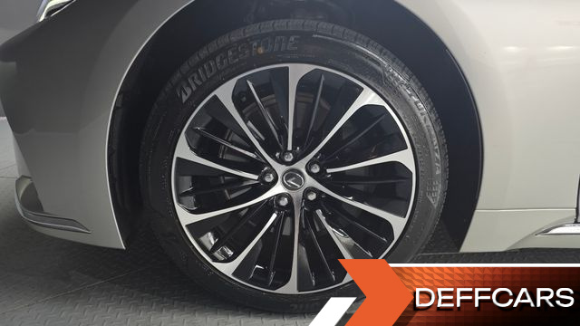Lexus LS 3.5 Luxury AWD купить на сайте DeffCars