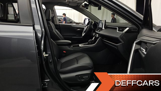 Toyota RAV4 2,5 4WD Hybrid LTD купить на сайте DeffCars