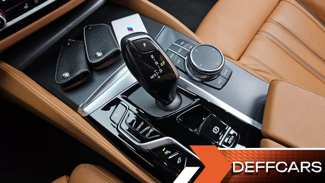 BMW 5-SERIES 520i M Sport купить на сайте DeffCars