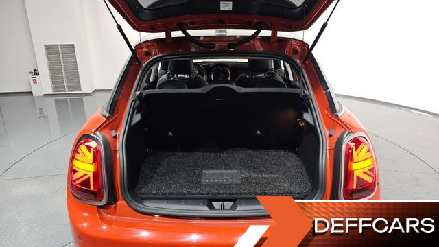 Mini COOPER 5Door Standard 3rd купить на сайте DeffCars