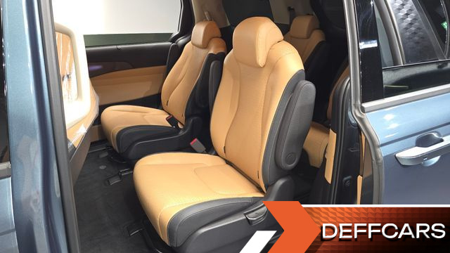 Kia CARNIVAL Gasoline 9-Seater Signature купить на сайте DeffCars