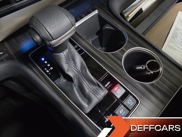 Toyota SIENNA 2.5 Hybrid 2WD купить на сайте DeffCars