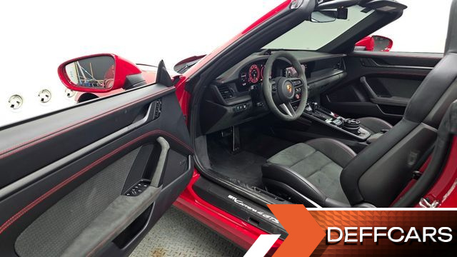 Porsche 911 Carrera 4 GTS Cabriolet купить на сайте DeffCars