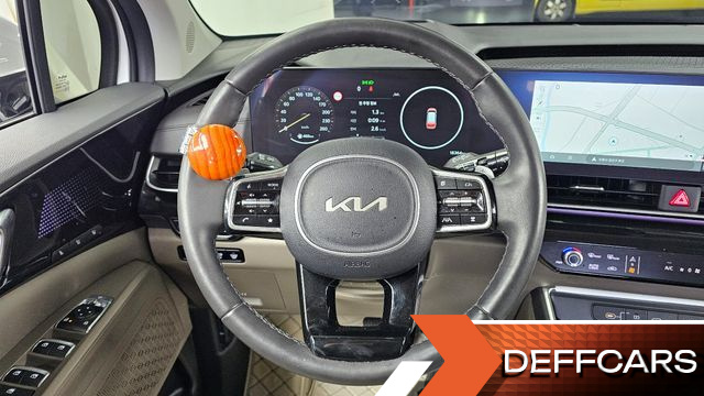 Kia CARNIVAL Gasoline 9-Seater Signature купить на сайте DeffCars