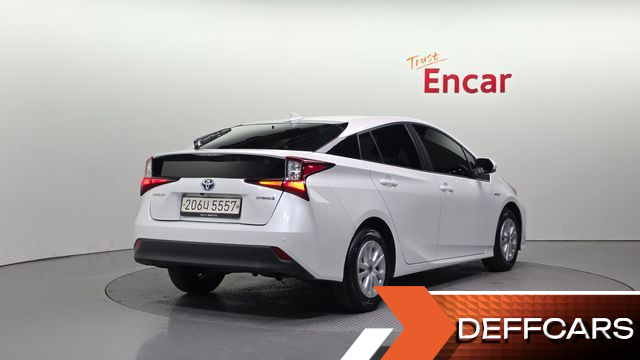 Toyota PRIUS 1.8 купить на сайте DeffCars