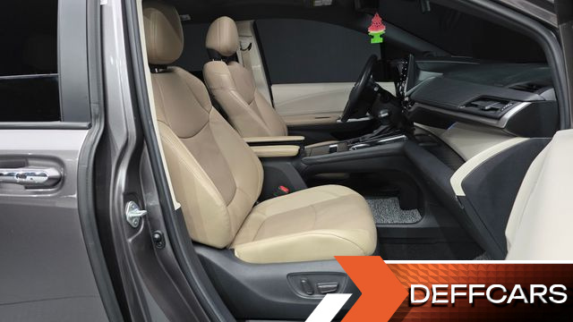 Toyota SIENNA 2.5 Hybrid AWD купить на сайте DeffCars
