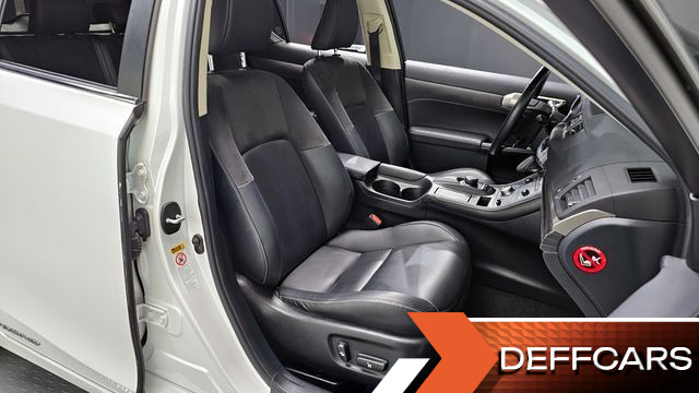 Lexus CT200H 1.8 Supreme ZWA10 купить на сайте DeffCars