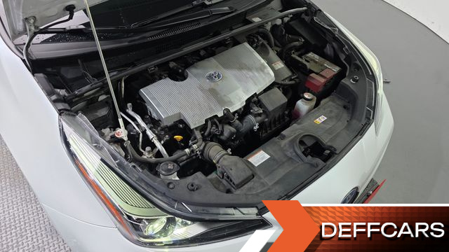 Toyota PRIUS 1.8 купить на сайте DeffCars