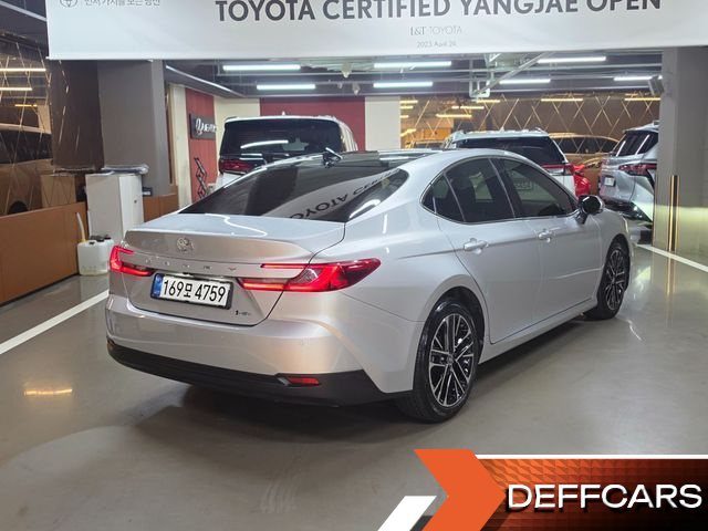 Toyota CAMRY 2.5 XLE Premium Hybrid купить на сайте DeffCars