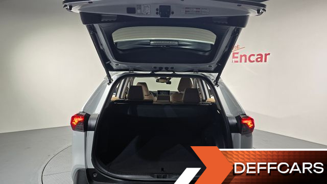 Toyota RAV4 2,5 4WD Hybrid LTD купить на сайте DeffCars