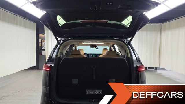 Kia CARNIVAL 9-Seater Signature купить на сайте DeffCars