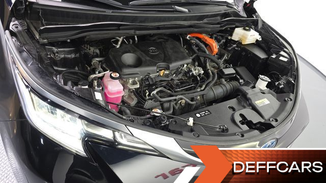 Toyota SIENNA 2.5 Hybrid AWD купить на сайте DeffCars