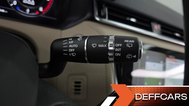 Land Rover RANGE ROVER VELAR 2.0 D240 SE купить на сайте DeffCars