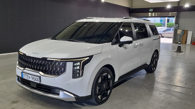 Kia CARNIVAL Diesel 9-Seater Prestige купить на сайте DeffCars