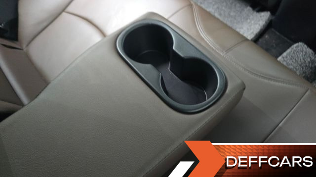 Toyota PRIUS 1.8 купить на сайте DeffCars