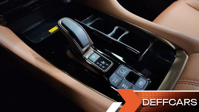 Toyota ALPHARD 2.5 HEV Executive AWD купить на сайте DeffCars