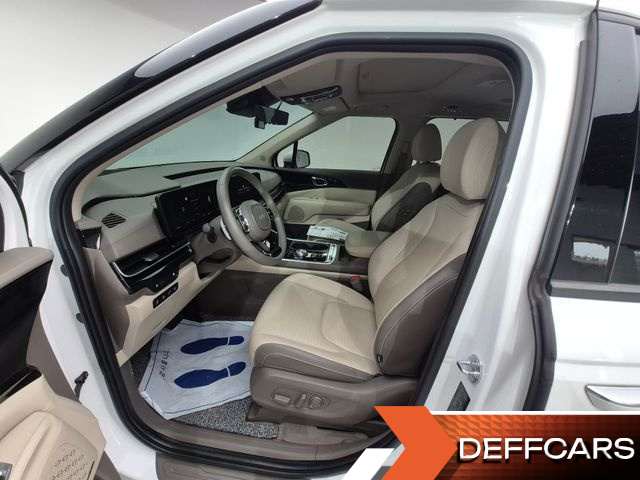Kia CARNIVAL Gasoline 9-Seater Signature купить на сайте DeffCars