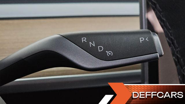 Tesla MODEL Y RWD купить на сайте DeffCars