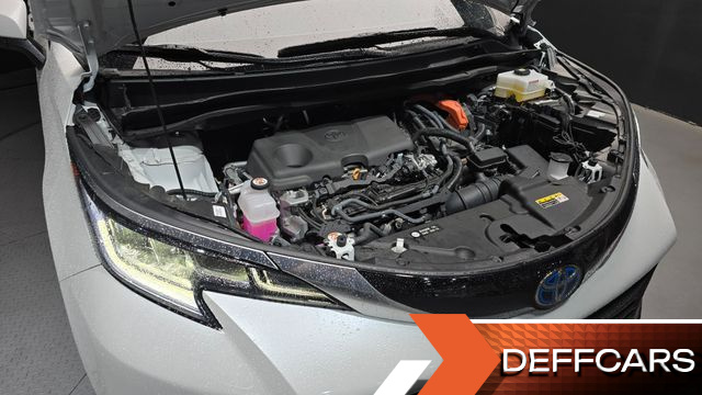 Toyota SIENNA 2.5 Hybrid AWD купить на сайте DeffCars