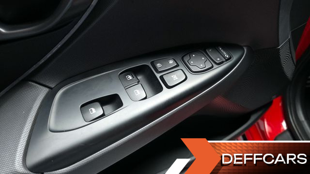 Hyundai VELOSTER 1.6 Turbo Sport Core купить на сайте DeffCars