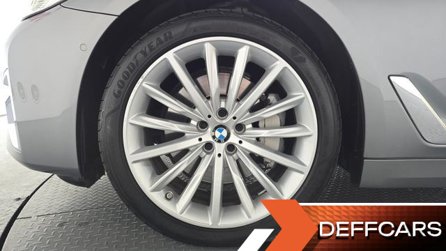 BMW 5-SERIES 530i Luxury купить на сайте DeffCars
