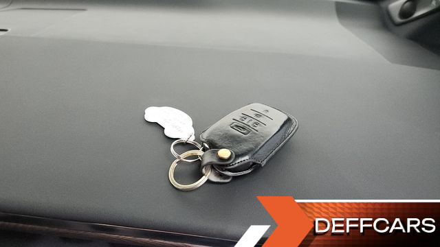 Toyota ALPHARD 2.5 HEV Executive AWD купить на сайте DeffCars