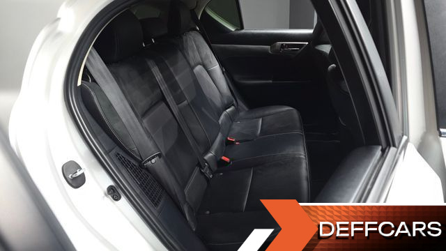 Lexus CT200H 1.8 Supreme ZWA10 купить на сайте DeffCars