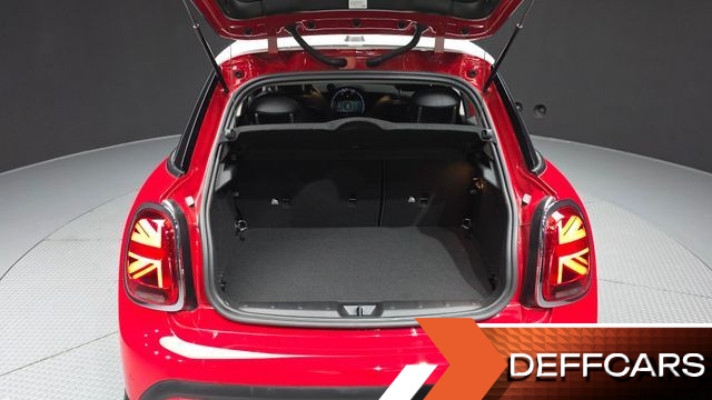 Mini COOPER 5Door Classic Third Generation купить на сайте DeffCars