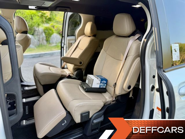 Toyota SIENNA 2.5 Hybrid 2WD купить на сайте DeffCars