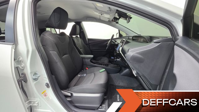 Toyota PRIUS 1.8 купить на сайте DeffCars