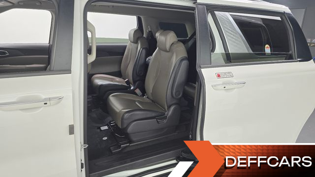 Kia CARNIVAL Gasoline 9-Seater Prestige купить на сайте DeffCars