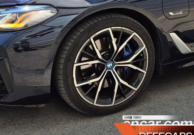 BMW 5-SERIES 530e M Sport купить на сайте DeffCars