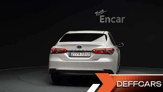 Toyota CAMRY 2.5 LE Hybrid купить на сайте DeffCars