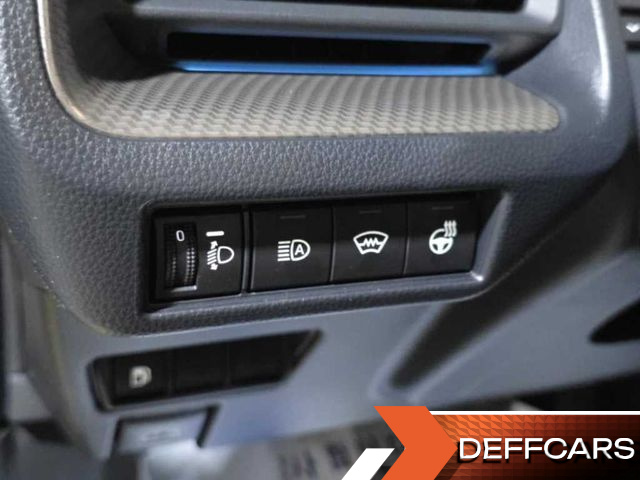 Toyota PRIUS 2.0 XLE купить на сайте DeffCars