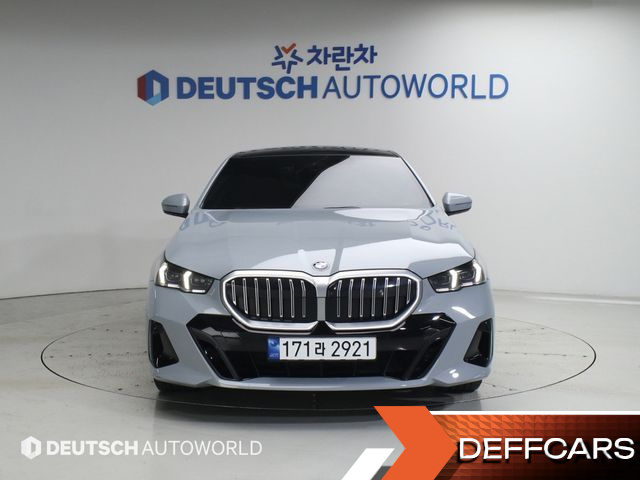 BMW 5-SERIES 530i xDrive M Sport купить на сайте DeffCars