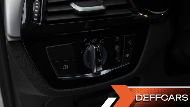 BMW 5-SERIES 530i Luxury купить на сайте DeffCars