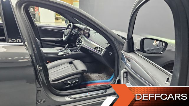 BMW 5-SERIES 520i M Sport купить на сайте DeffCars