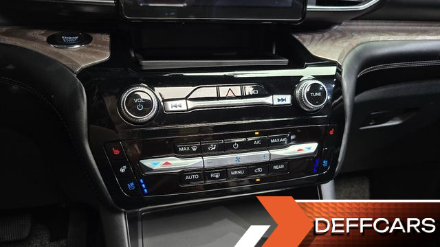 Ford EXPLORER 3.0 Platinum 4WD купить на сайте DeffCars
