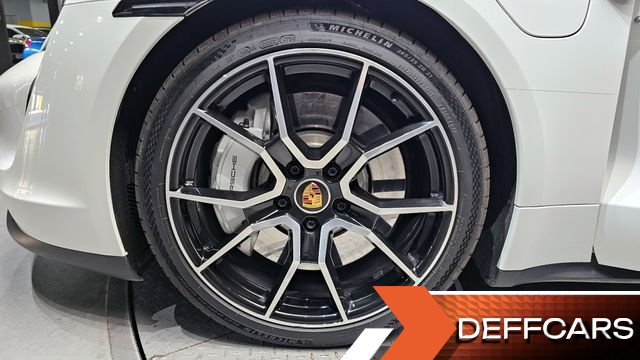 Porsche TAYCAN 4S купить на сайте DeffCars