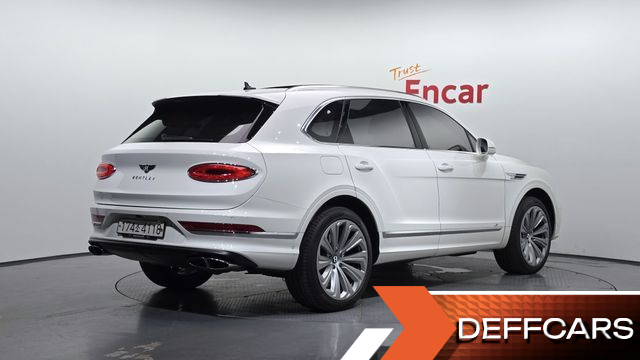 Bentley BENTAYGA 4.0 V8 купить на сайте DeffCars