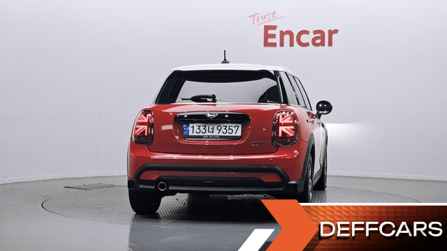 Mini COOPER 5Door Classic Third Generation купить на сайте DeffCars