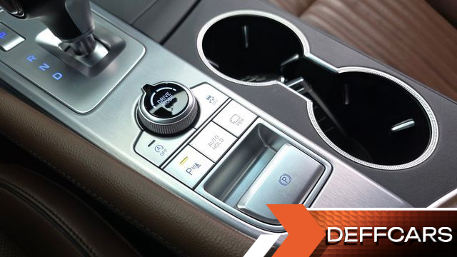 Genesis G70 2.0T Elite купить на сайте DeffCars