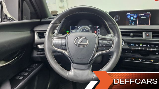 Lexus UX 2.0 2WD купить на сайте DeffCars