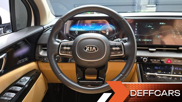 Kia CARNIVAL 9-Seater Signature купить на сайте DeffCars