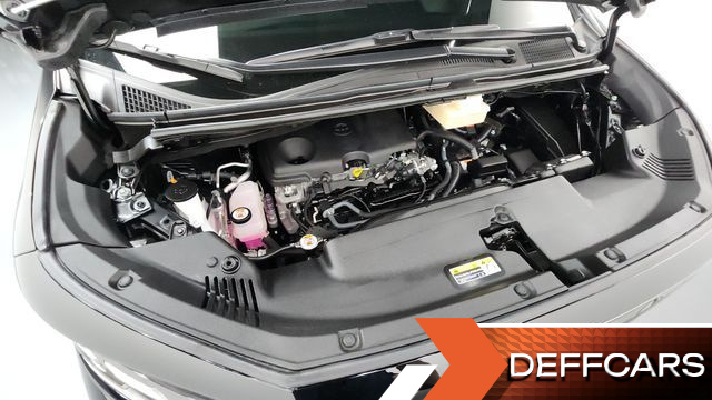 Toyota ALPHARD 2.5 HEV Executive AWD купить на сайте DeffCars