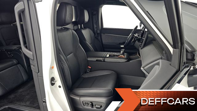 Lexus LM 500h Royal купить на сайте DeffCars