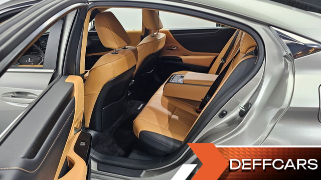 Lexus ES Luxury Plus купить на сайте DeffCars