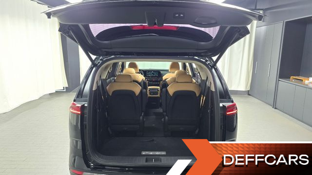 Kia CARNIVAL 9-Seater Signature купить на сайте DeffCars