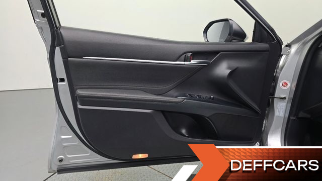Toyota CAMRY 2.5 купить на сайте DeffCars