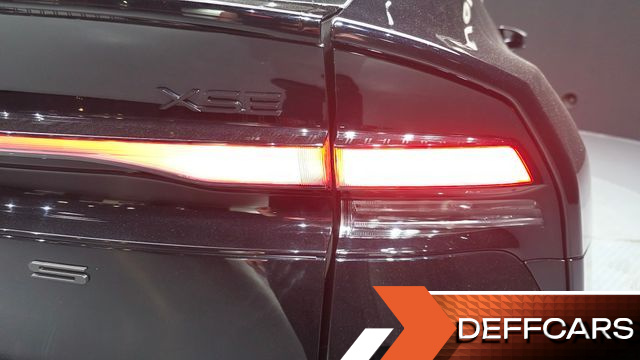 Toyota PRIUS 2.0 PHEV XSE купить на сайте DeffCars